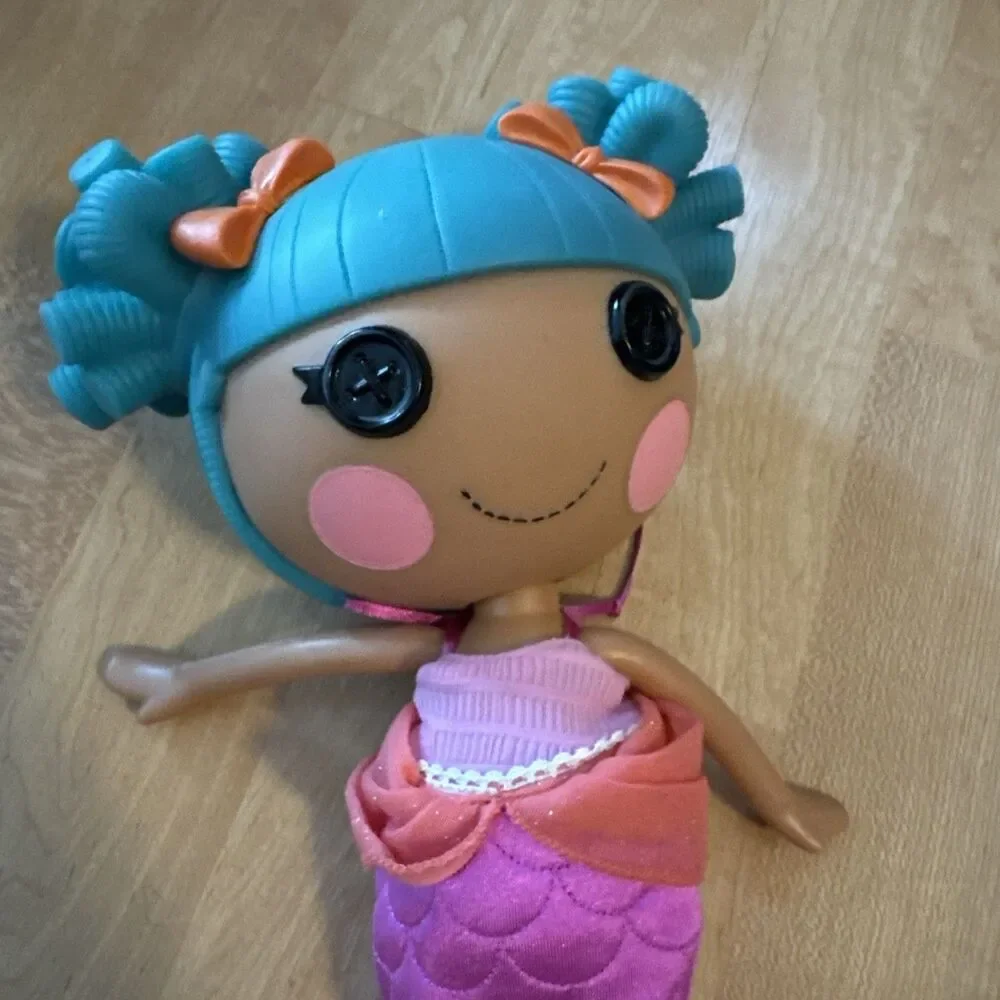 Lalaloopsy Sand E Starfish Sew Magical Mermaid Doll Color changing Hair 2009